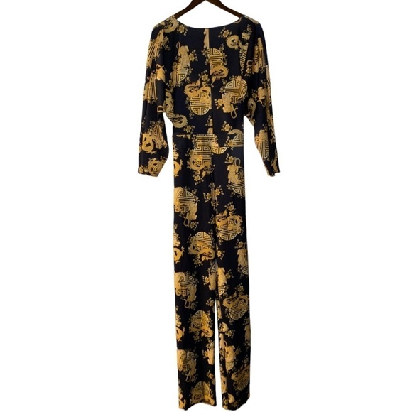 PrettyLittleThings Contrasting Dragon Women Black Tie Front Jumpsuit NWT Large - Picture 2 of 8